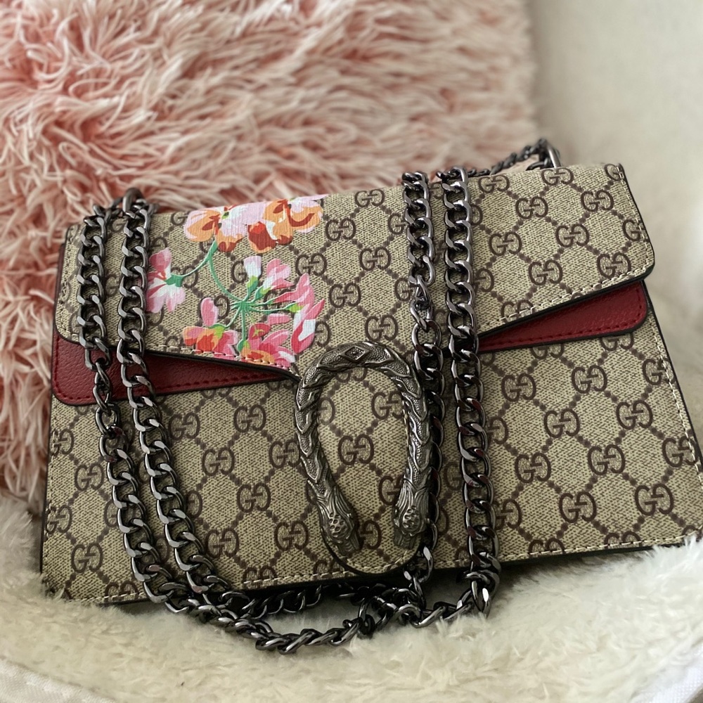 Shoulder bag